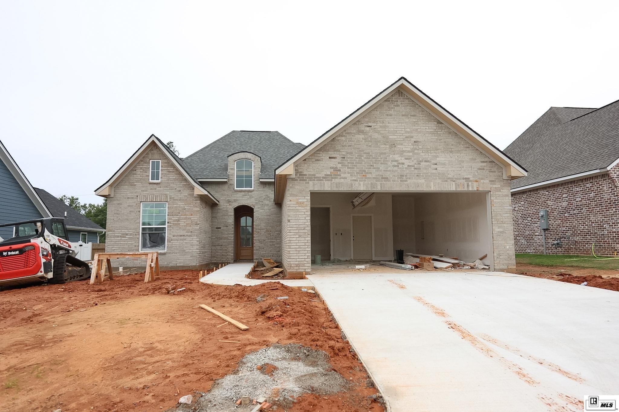 602 BELLA VISTA LOOP