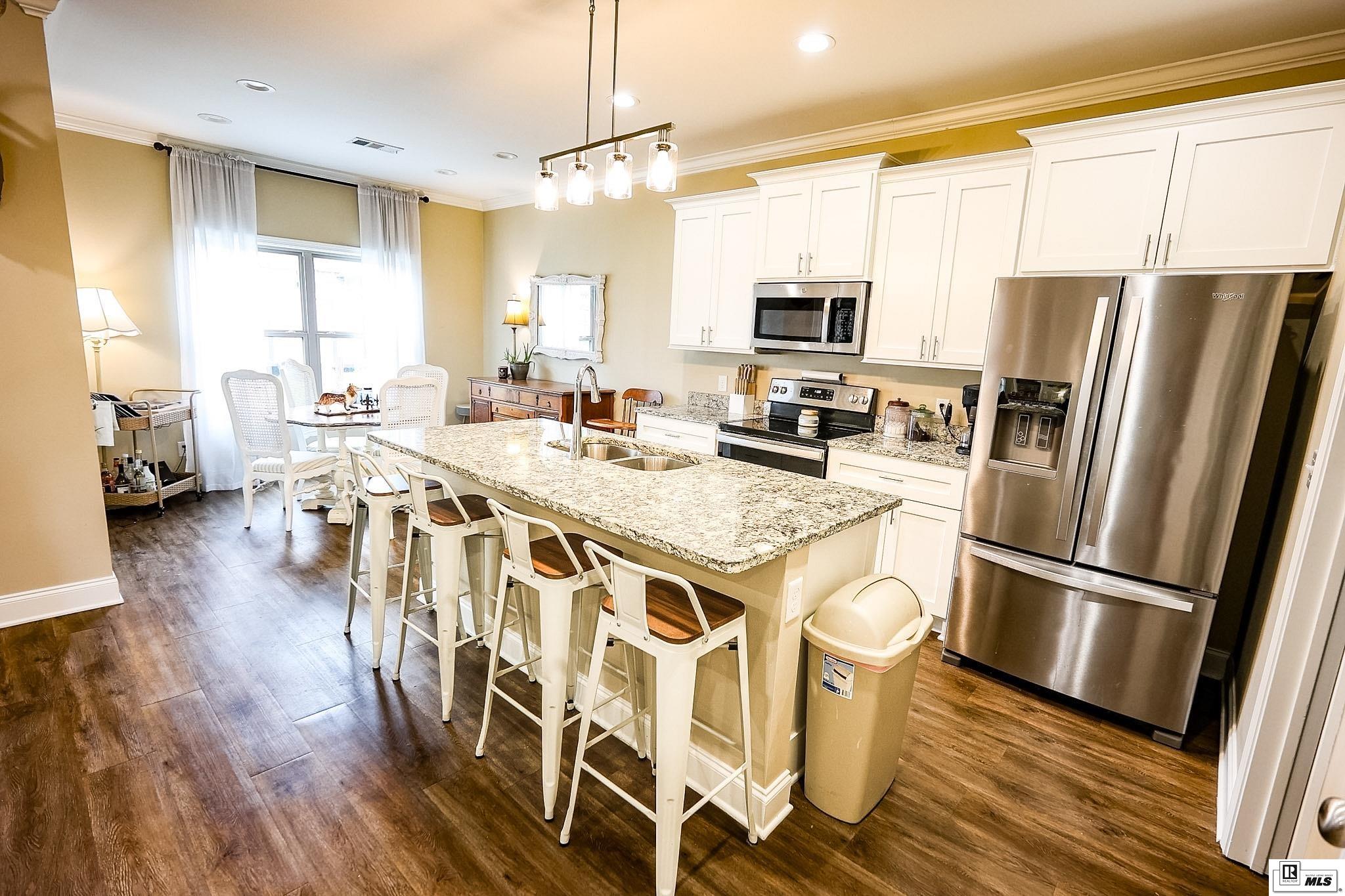 300 YELLOW PINE DRIVE