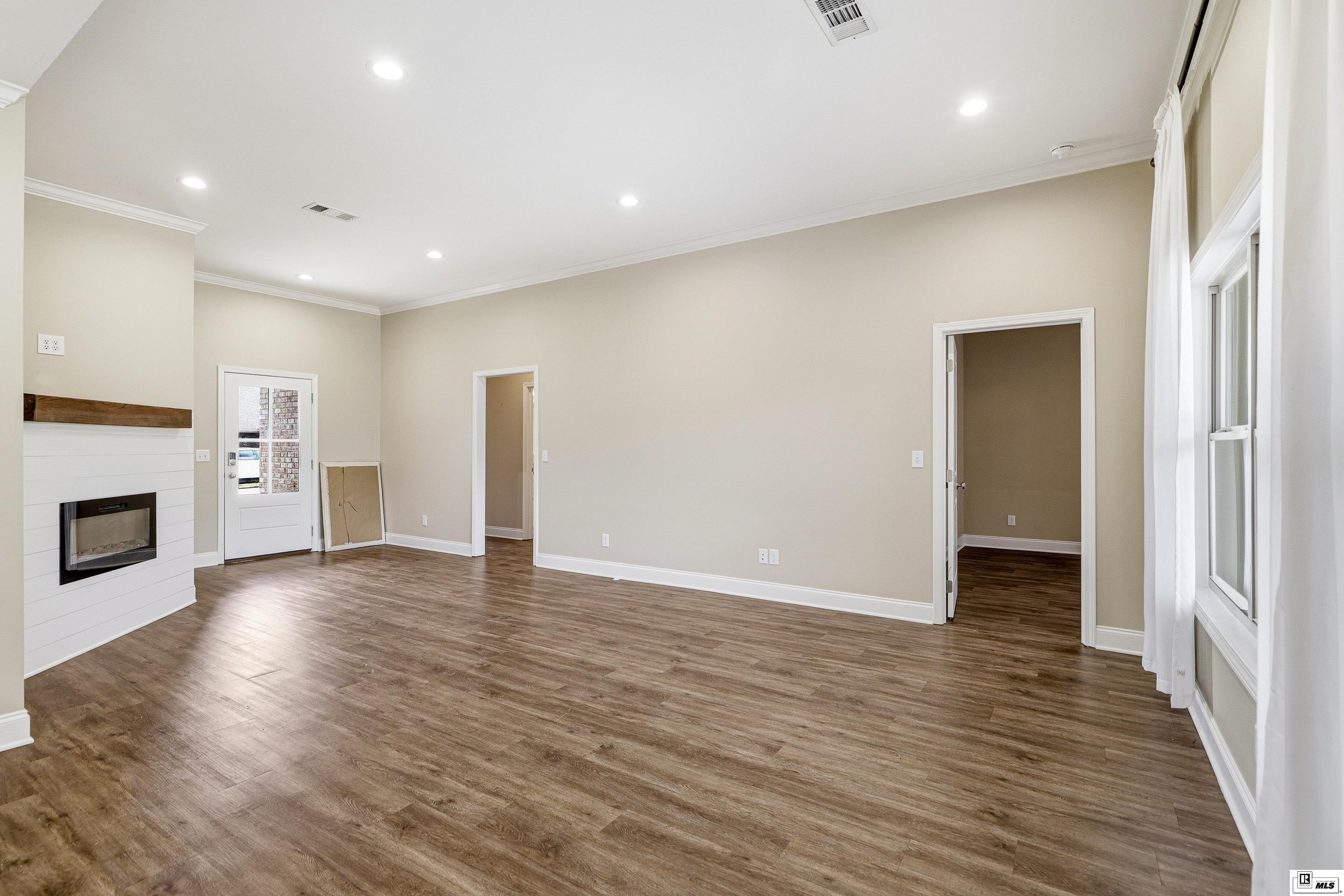 300 YELLOW PINE DRIVE
