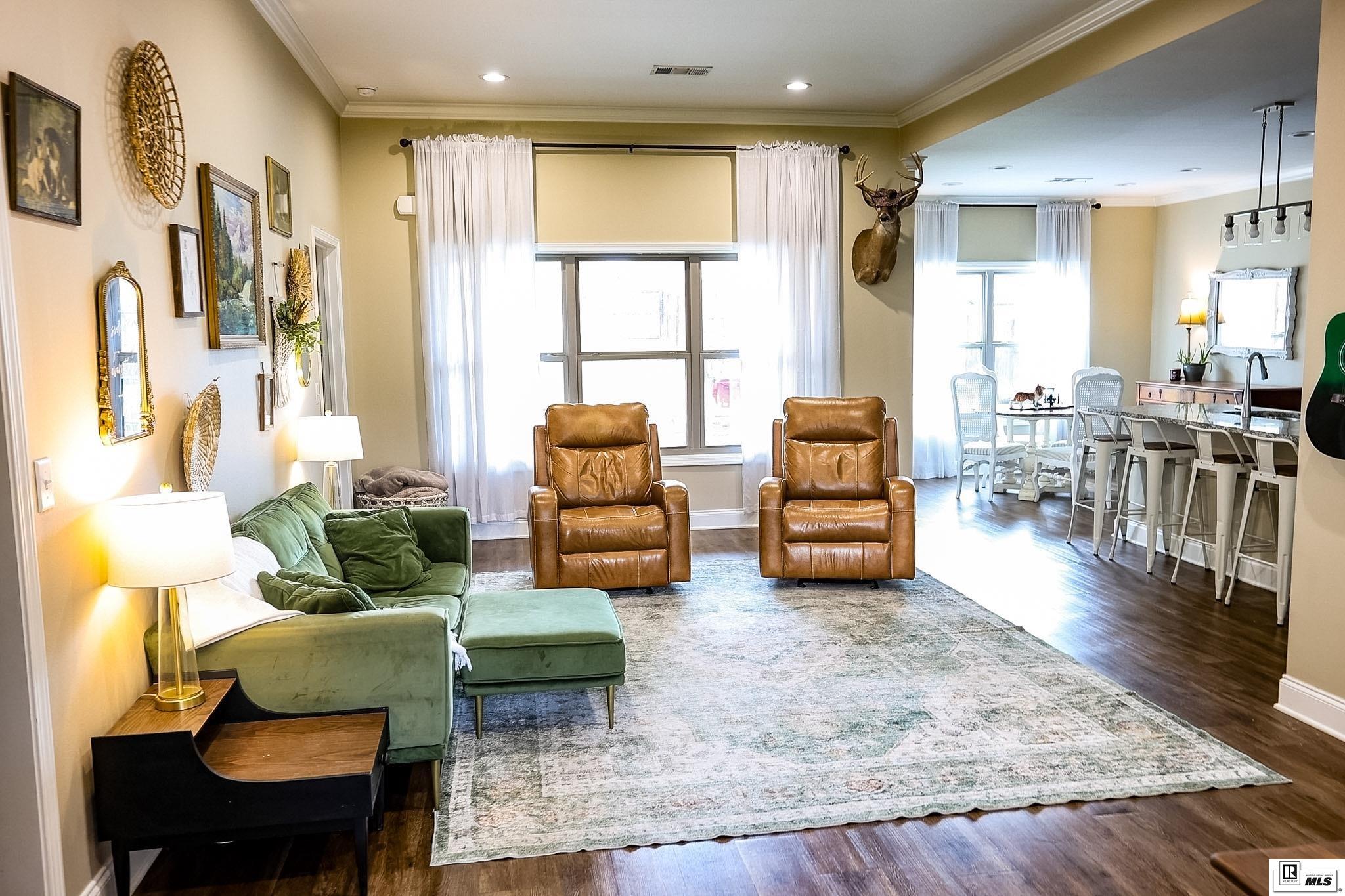 300 YELLOW PINE DRIVE