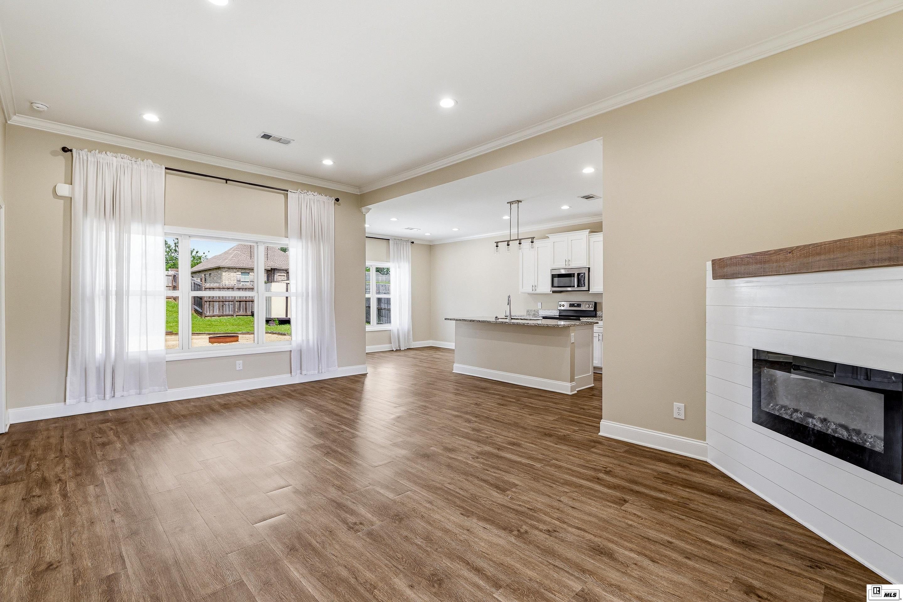 300 YELLOW PINE DRIVE