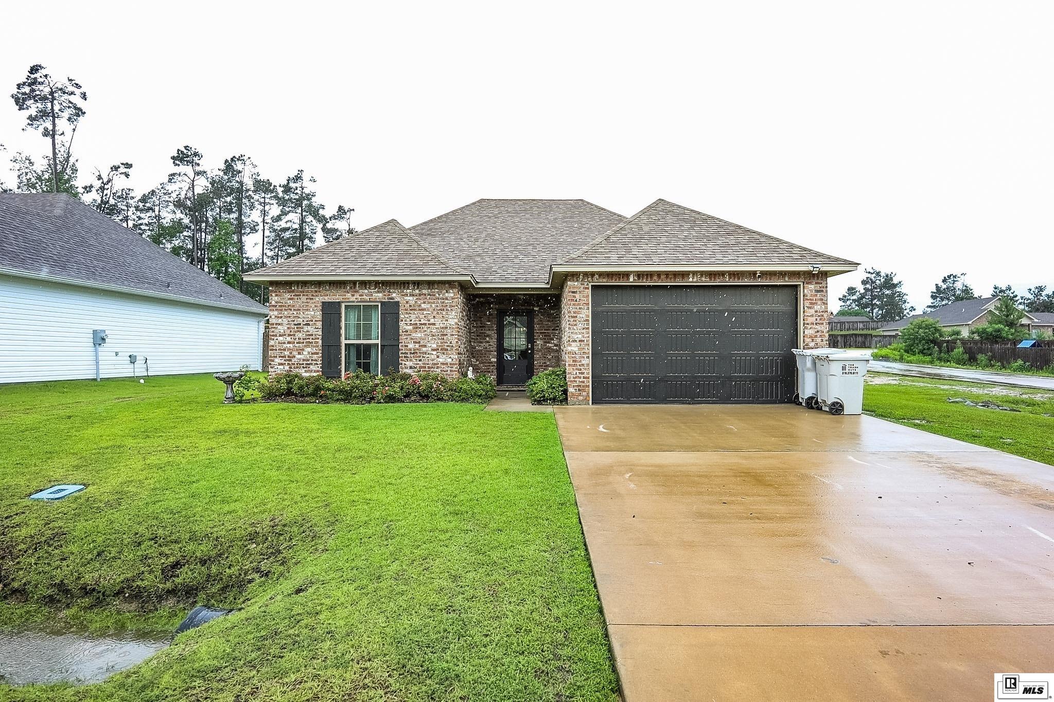 300 YELLOW PINE DRIVE