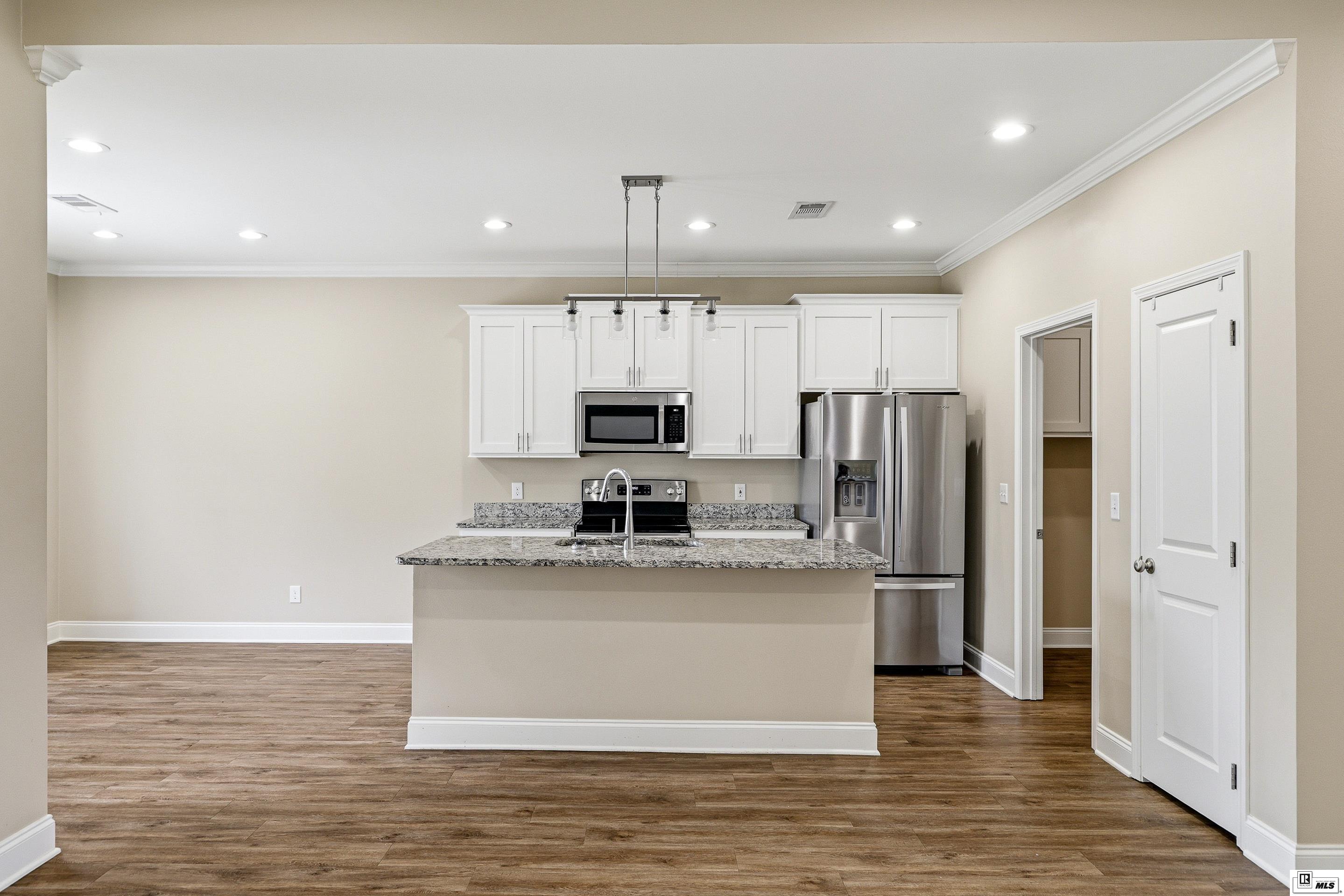 300 YELLOW PINE DRIVE
