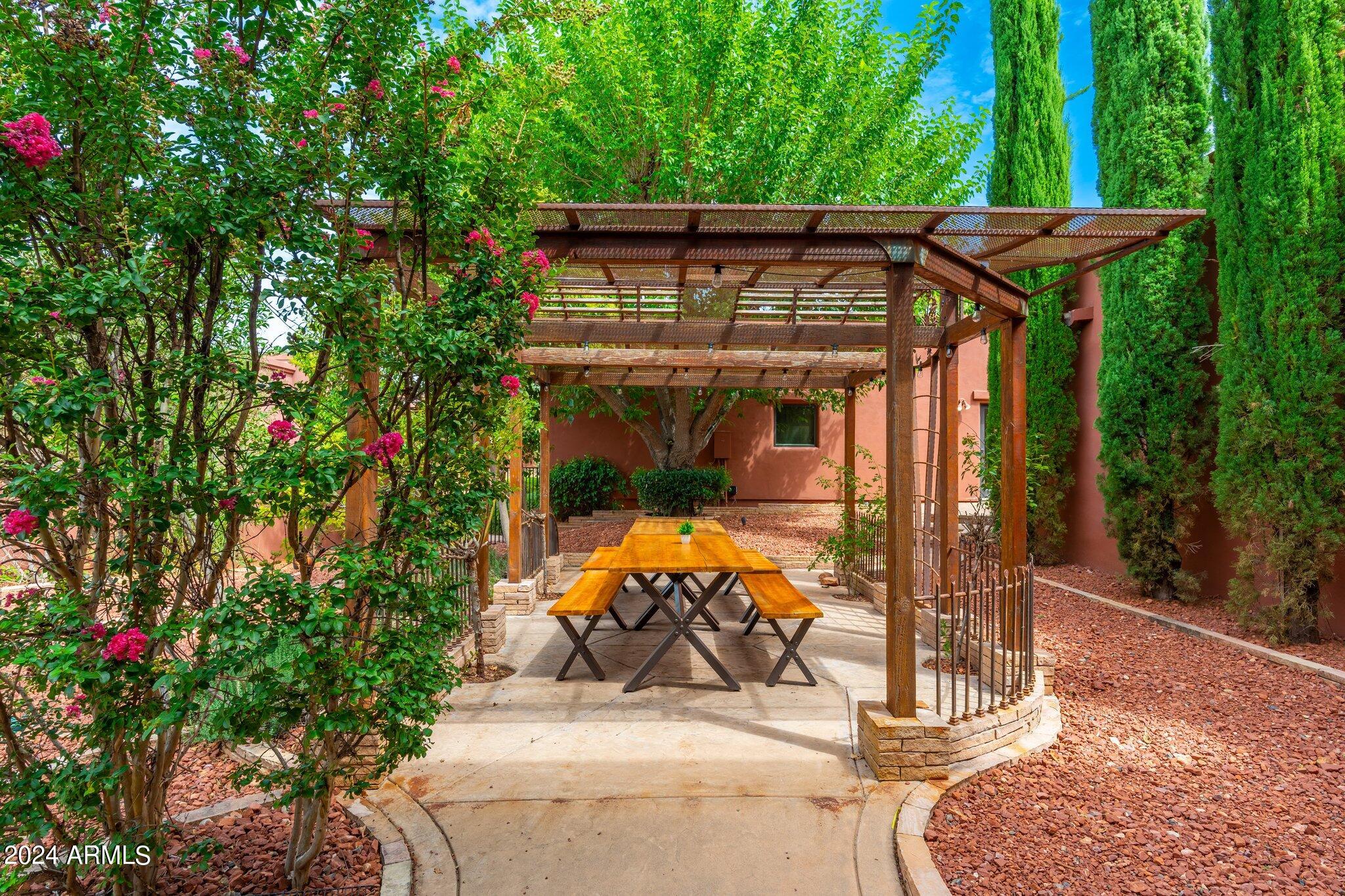 1275 DRY CREEK Road