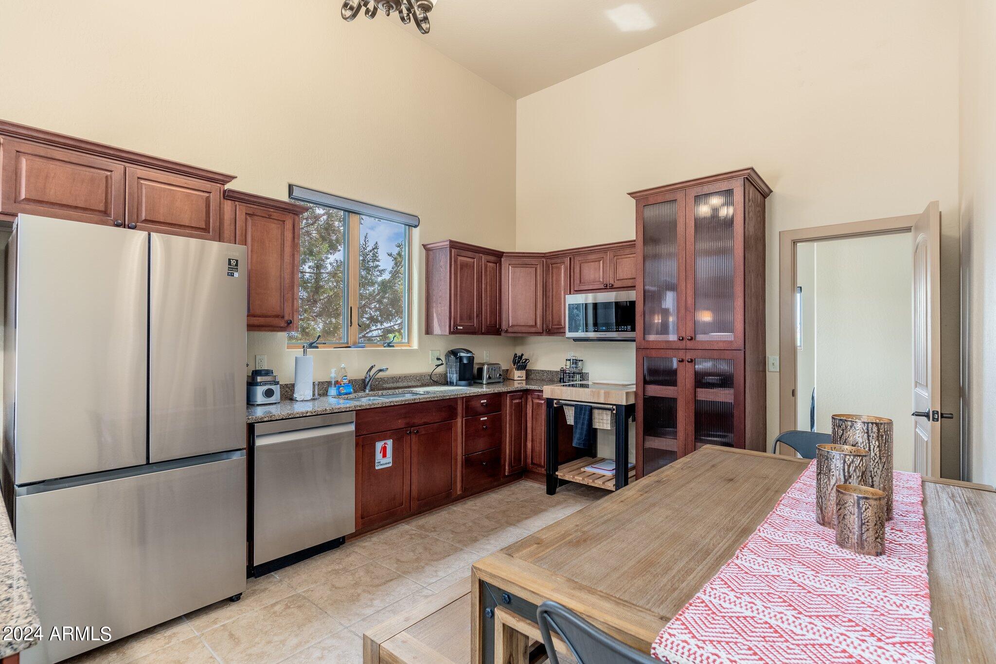 1275 DRY CREEK Road