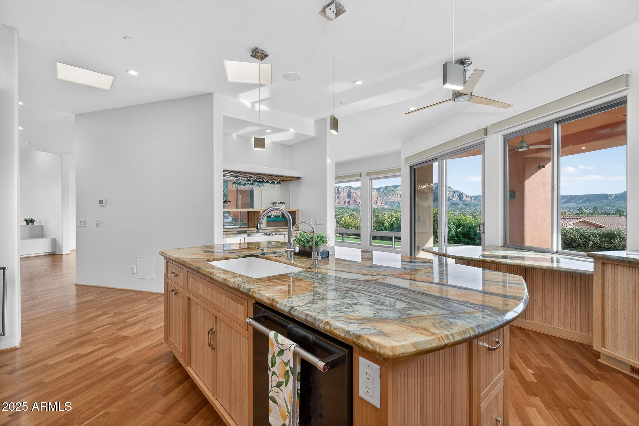40 EASTERN Vista S