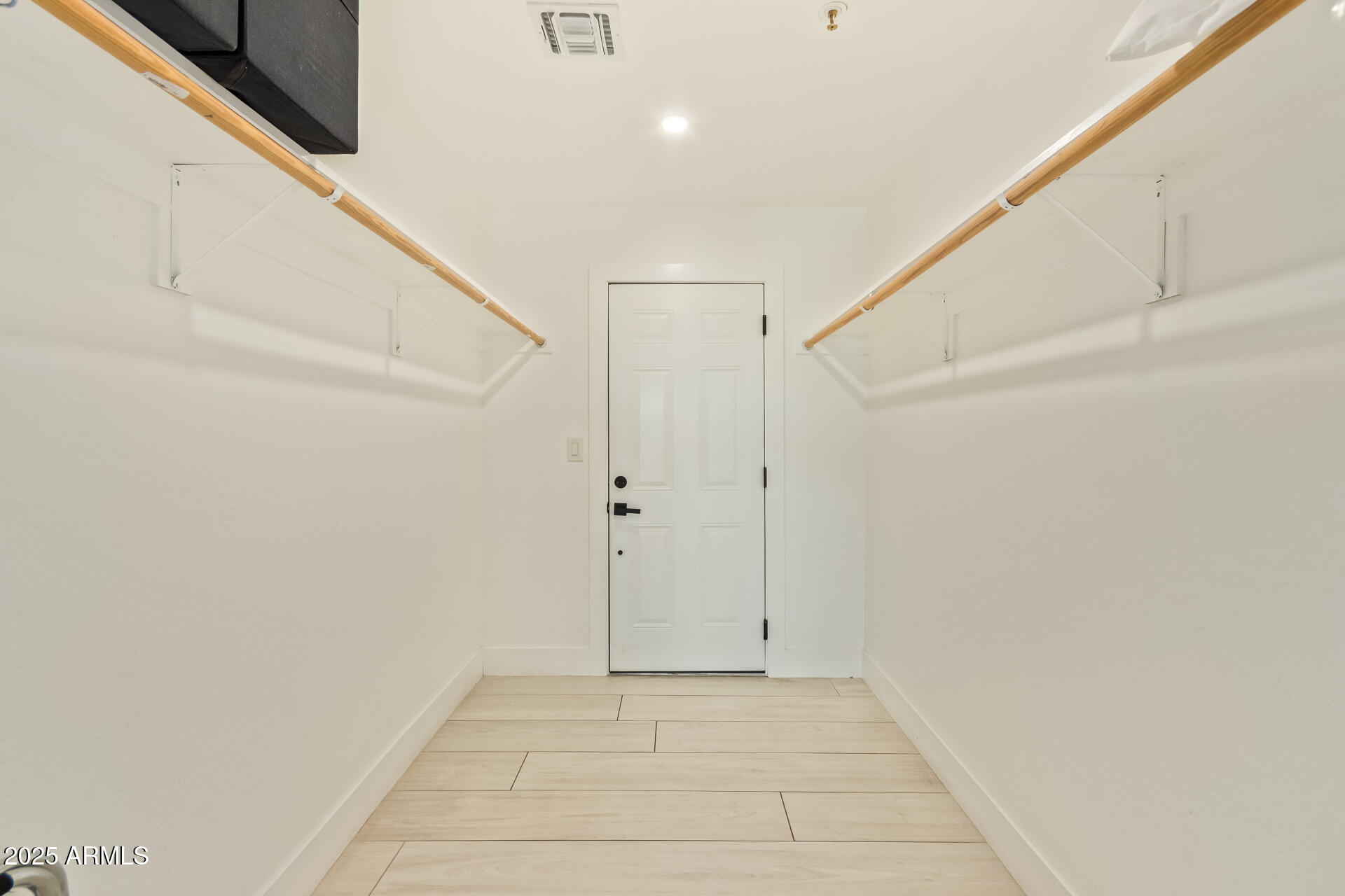 6085 E QUAIL TRACK Drive