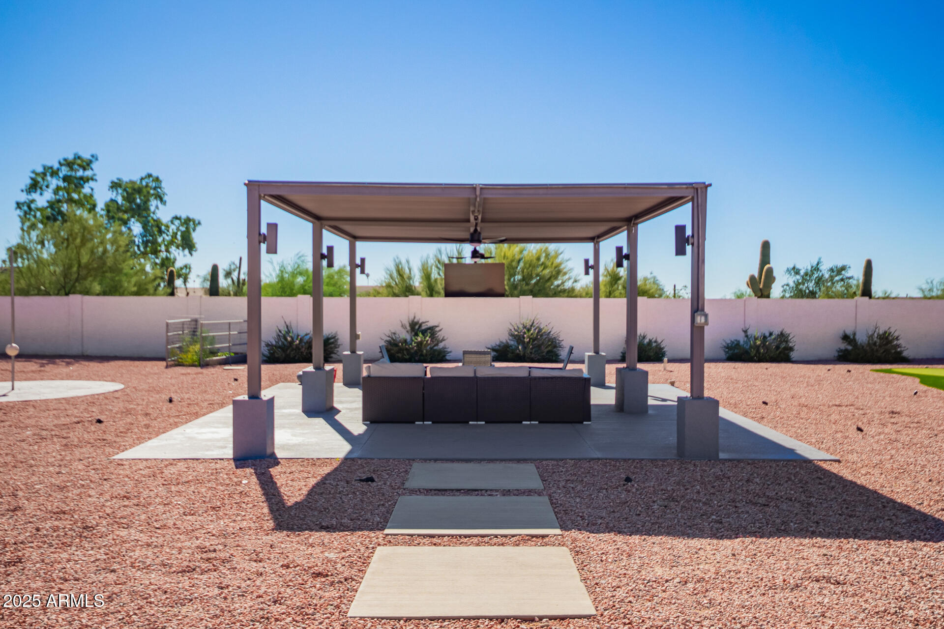 6085 E QUAIL TRACK Drive