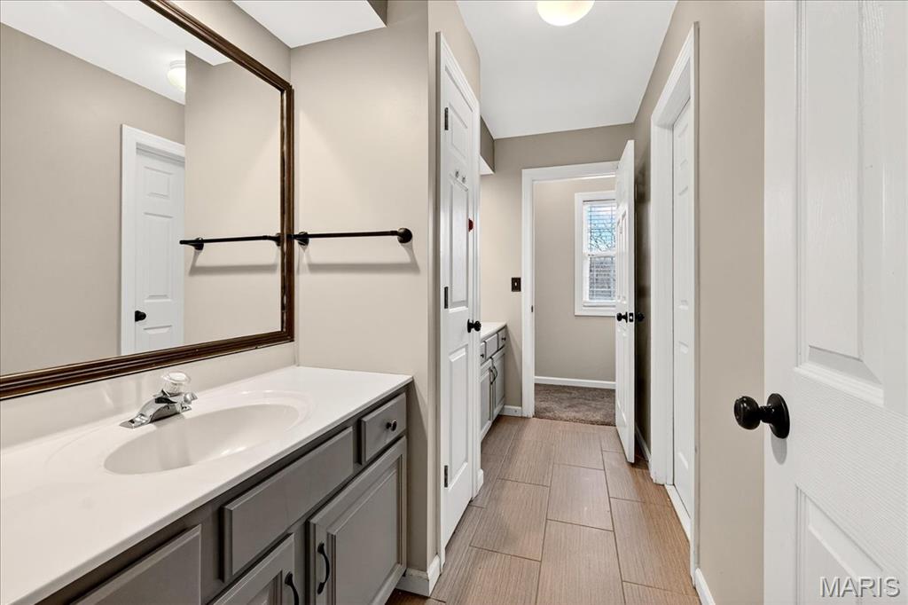 1460 Highland Valley Drive