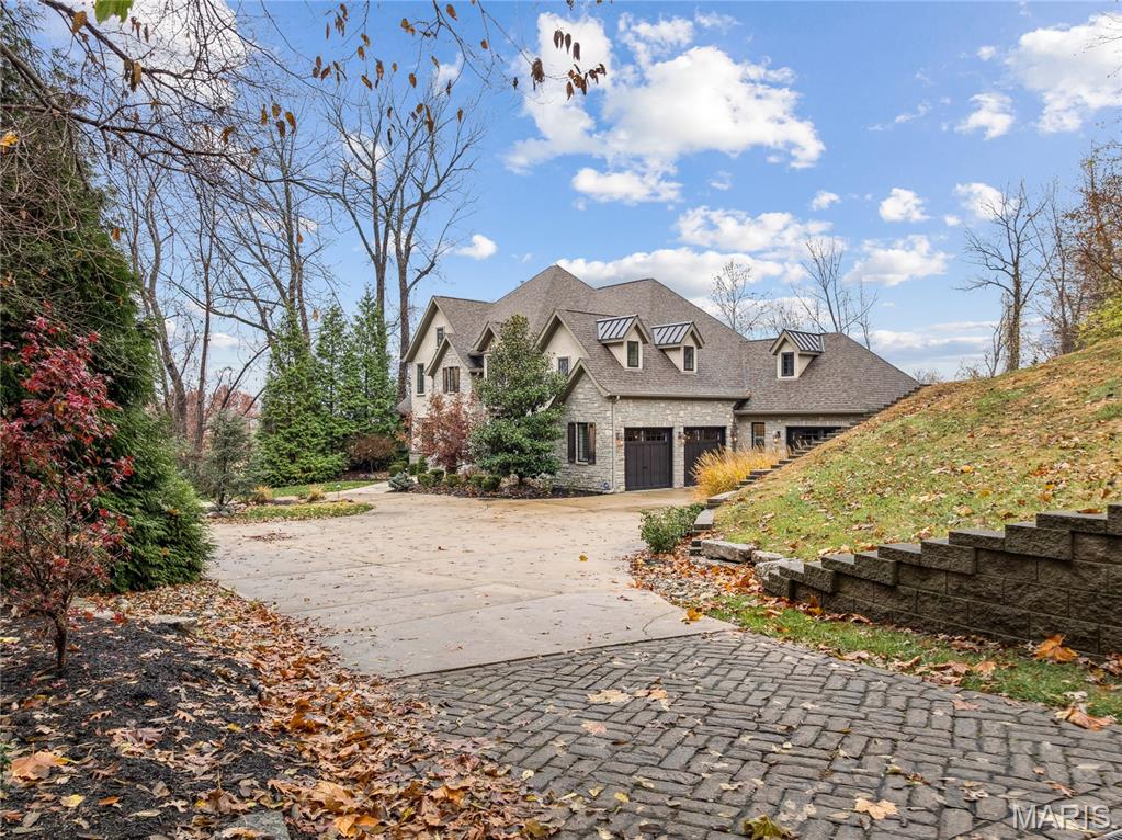 809 Tara Estates Court