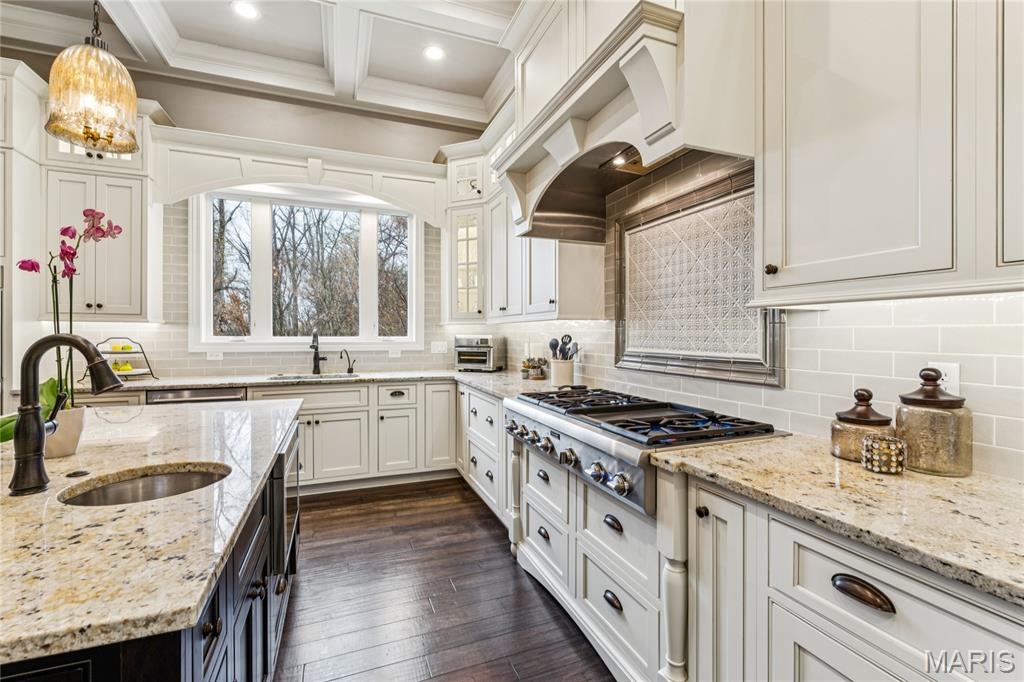 809 Tara Estates Court