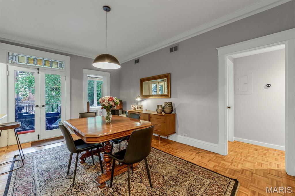 4928 Buckingham Court Unit: 2W
