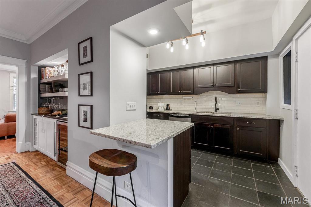 4928 Buckingham Court Unit: 2W