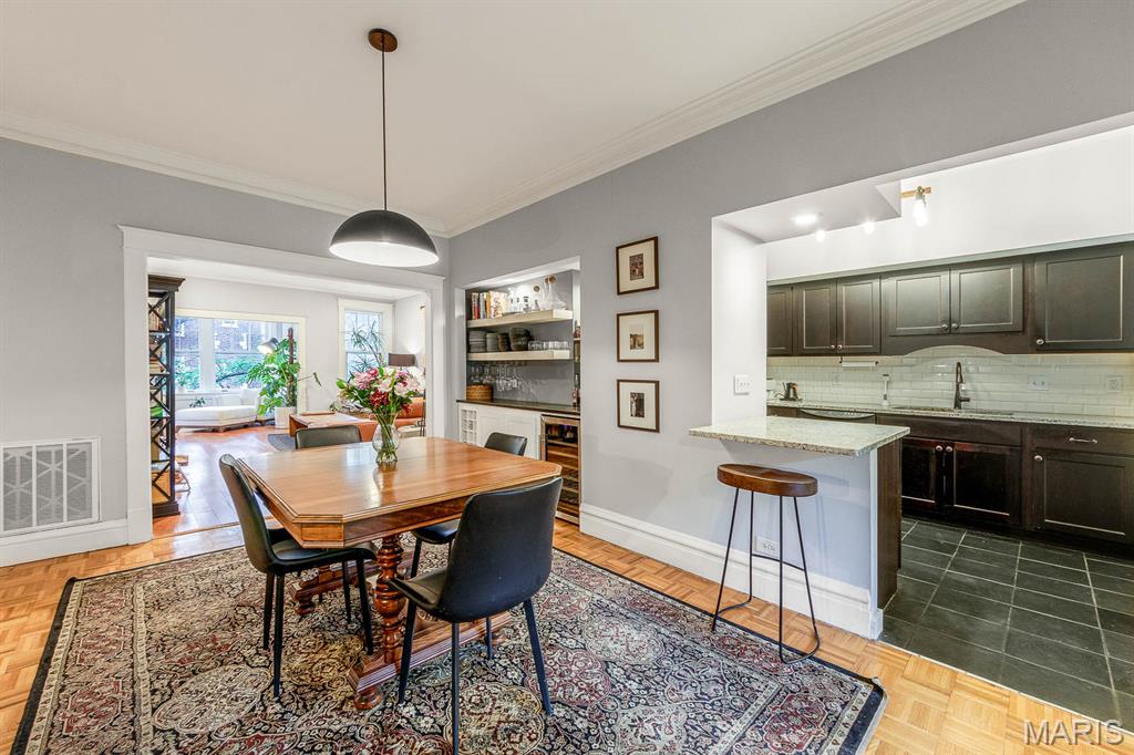 4928 Buckingham Court Unit: 2W