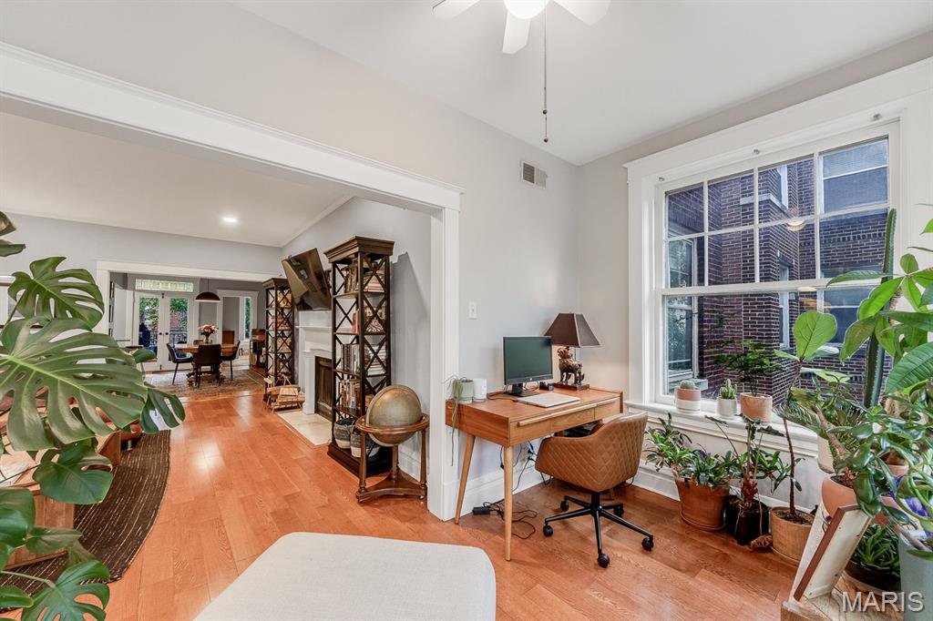 4928 Buckingham Court Unit: 2W