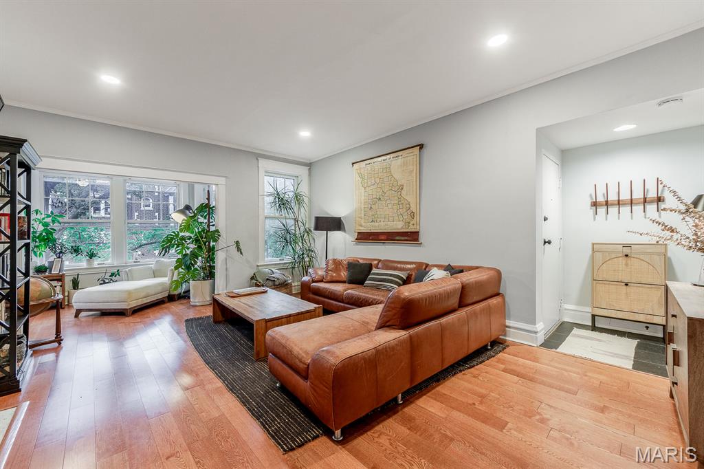 4928 Buckingham Court Unit: 2W