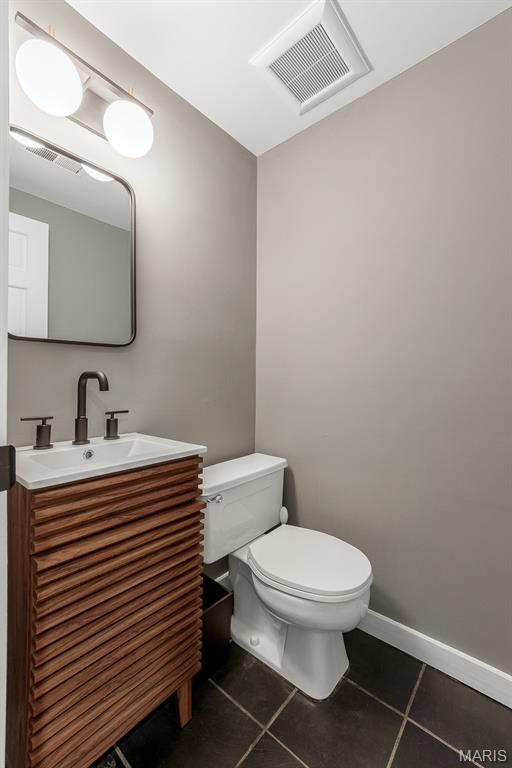 4928 Buckingham Court Unit: 2W