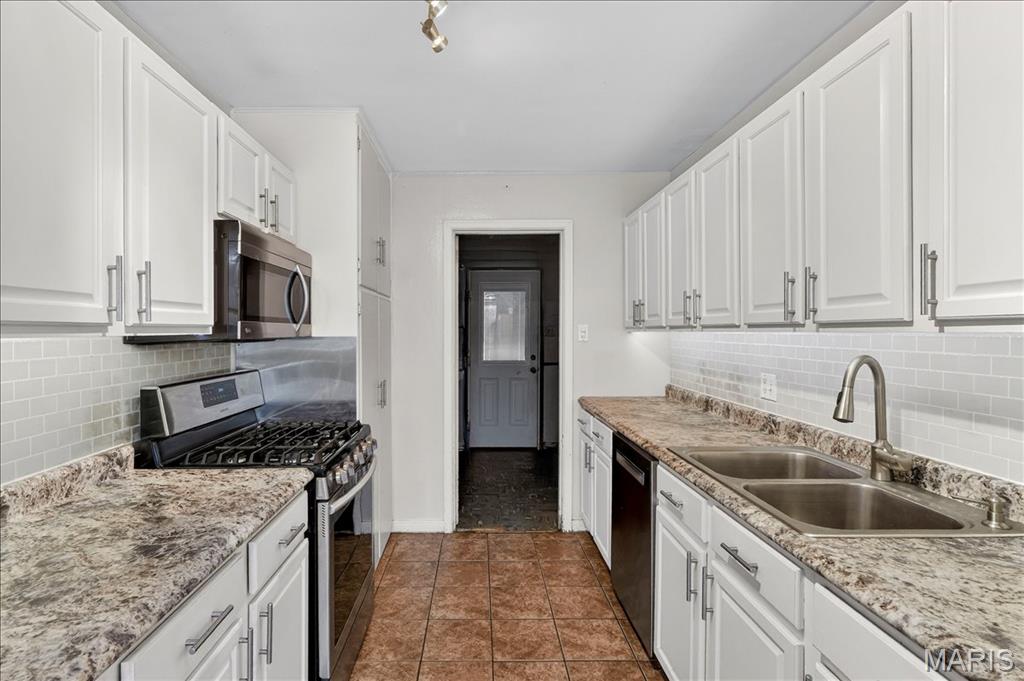 2844 Westlawn Street