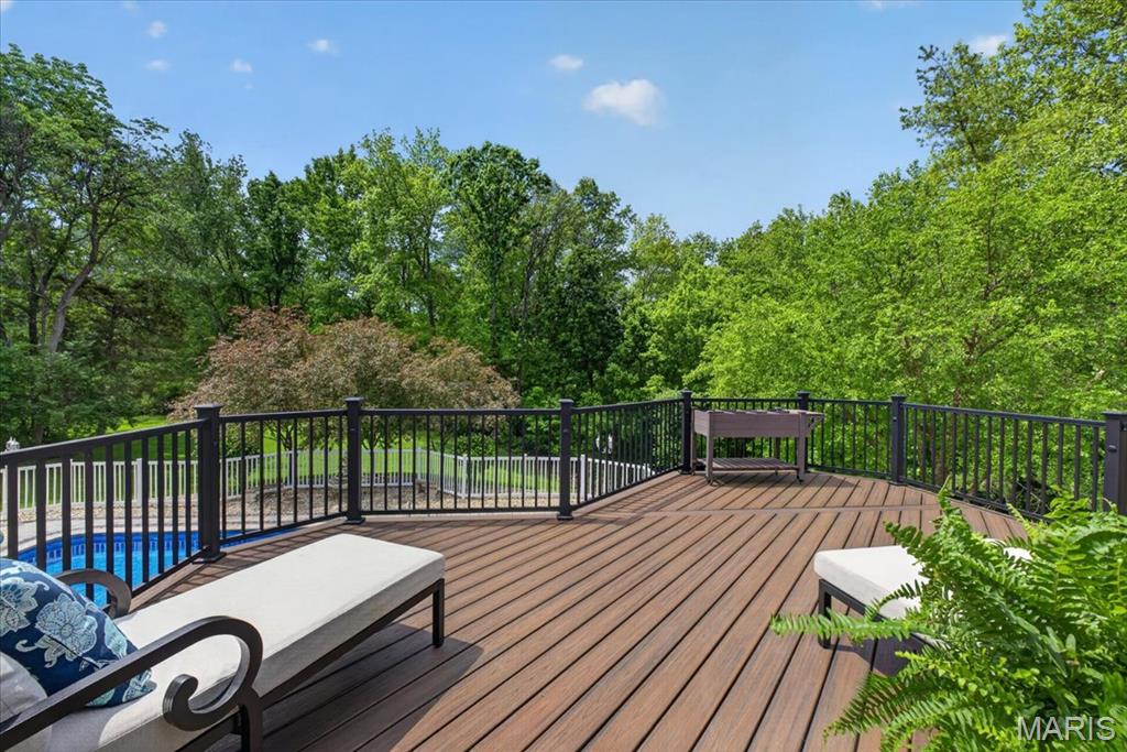 948 Emerald Oaks Court