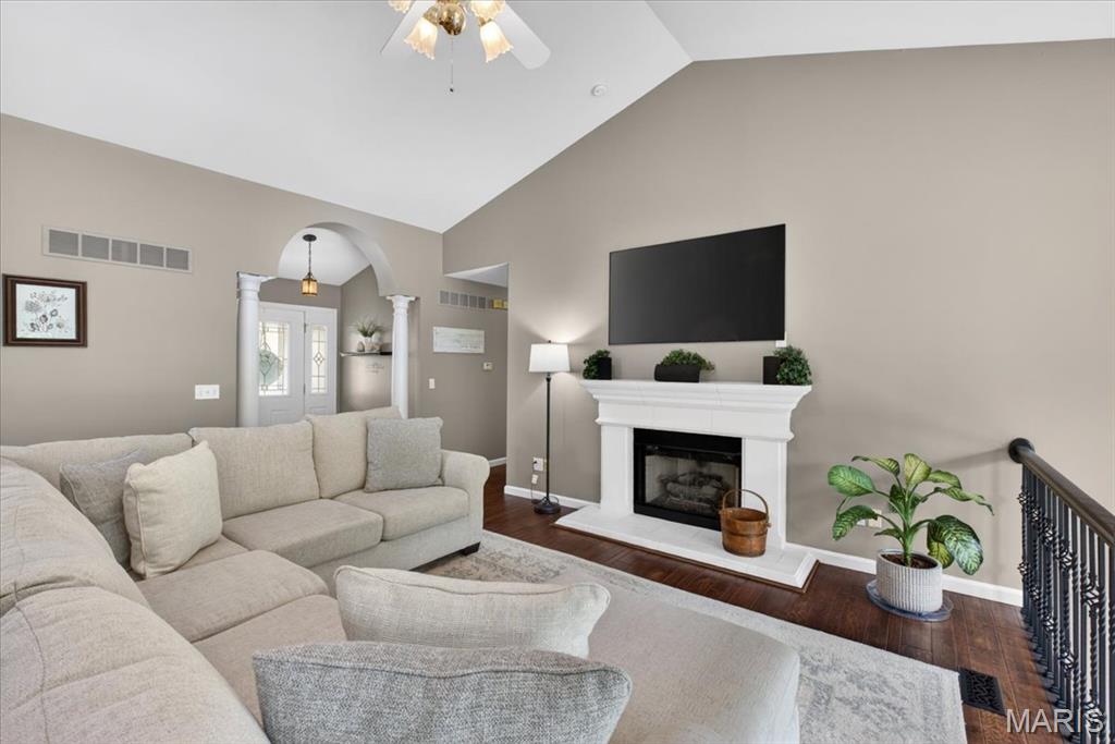 948 Emerald Oaks Court