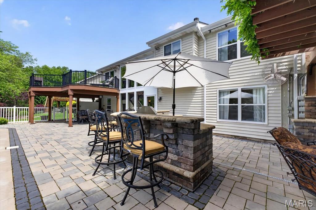 948 Emerald Oaks Court