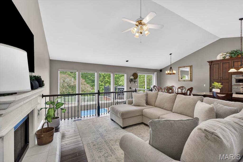 948 Emerald Oaks Court