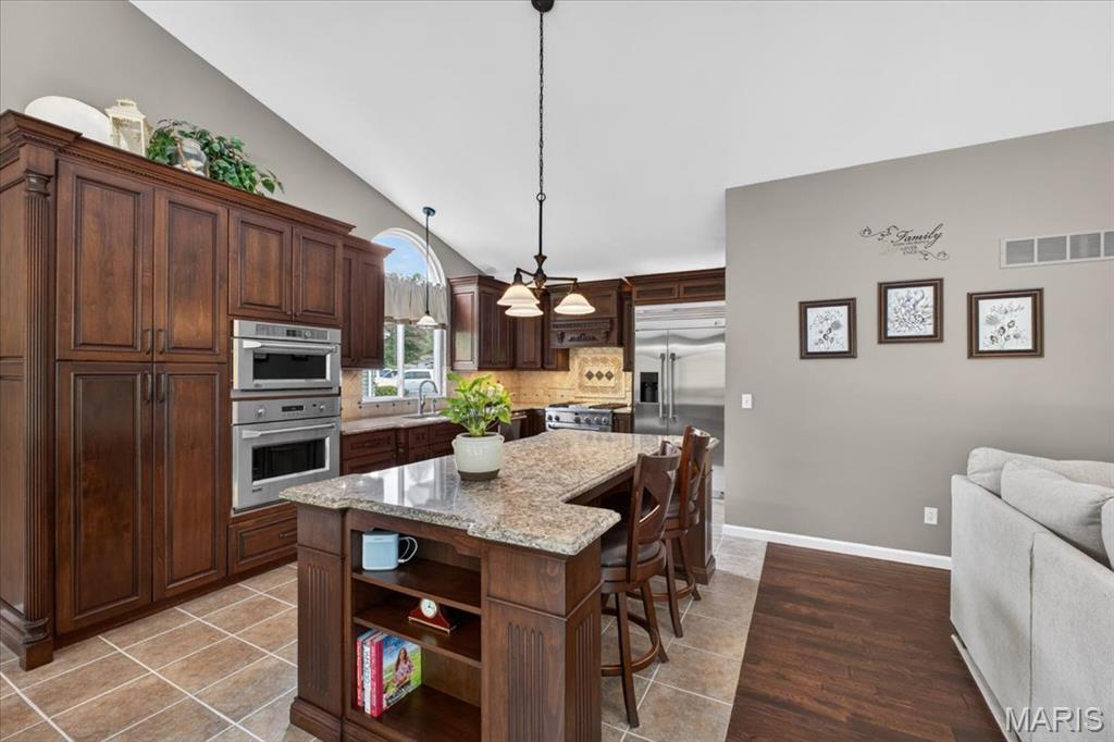 948 Emerald Oaks Court