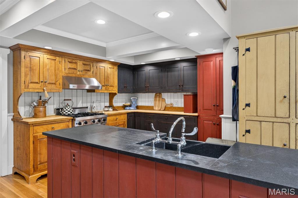 13595 Featherstone Drive
