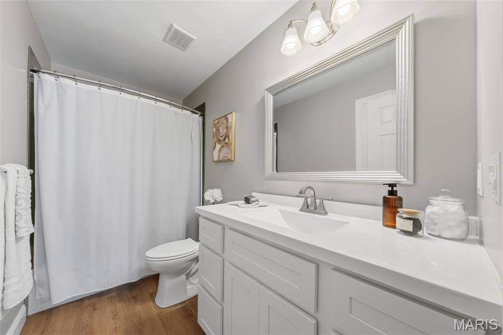 1805 Sumter Ridge Court