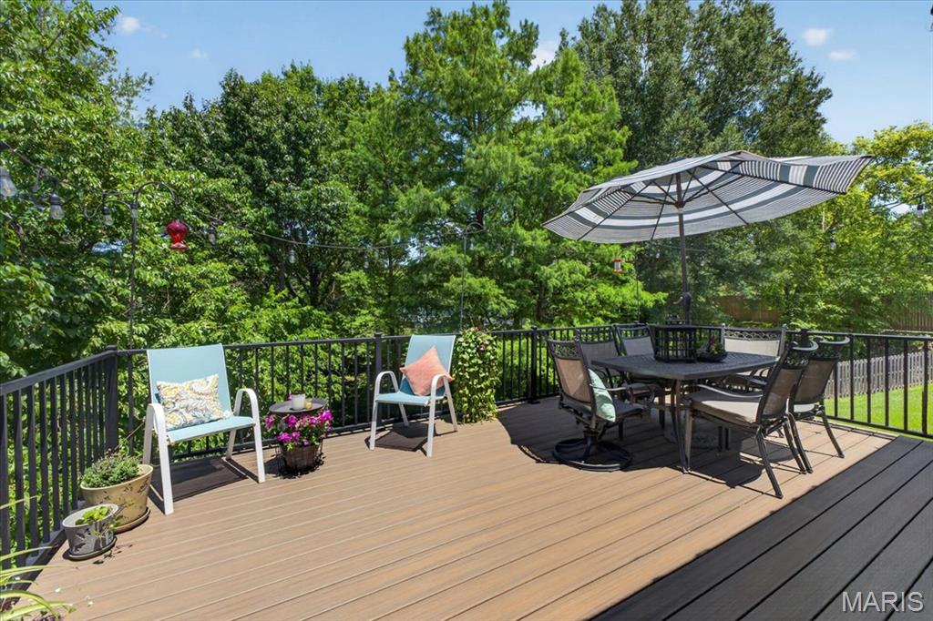 5 Golden Oak Court