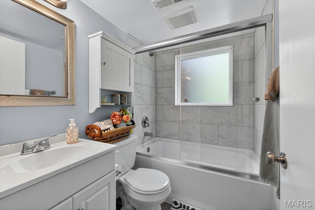 5 Golden Oak Court