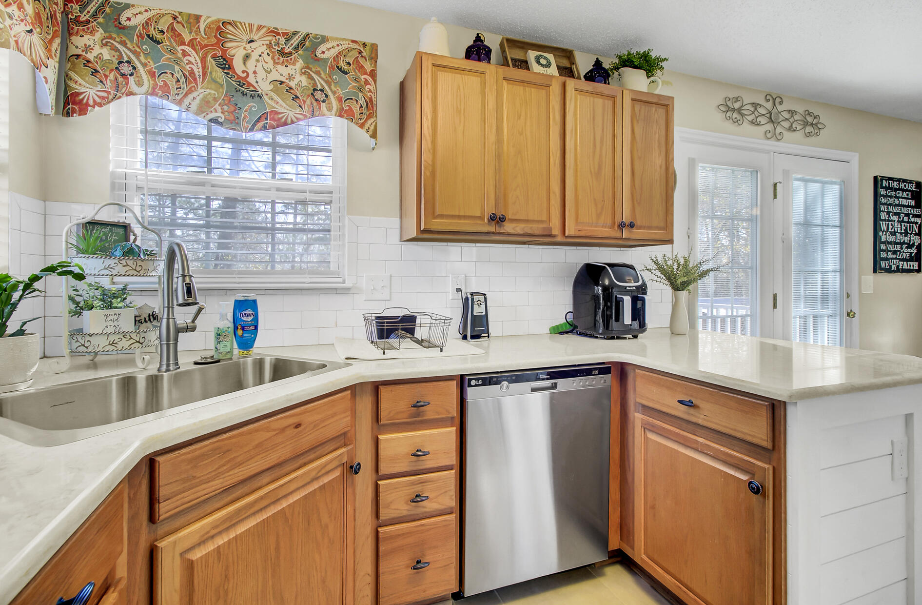 1037 Cobblestone Boulevard