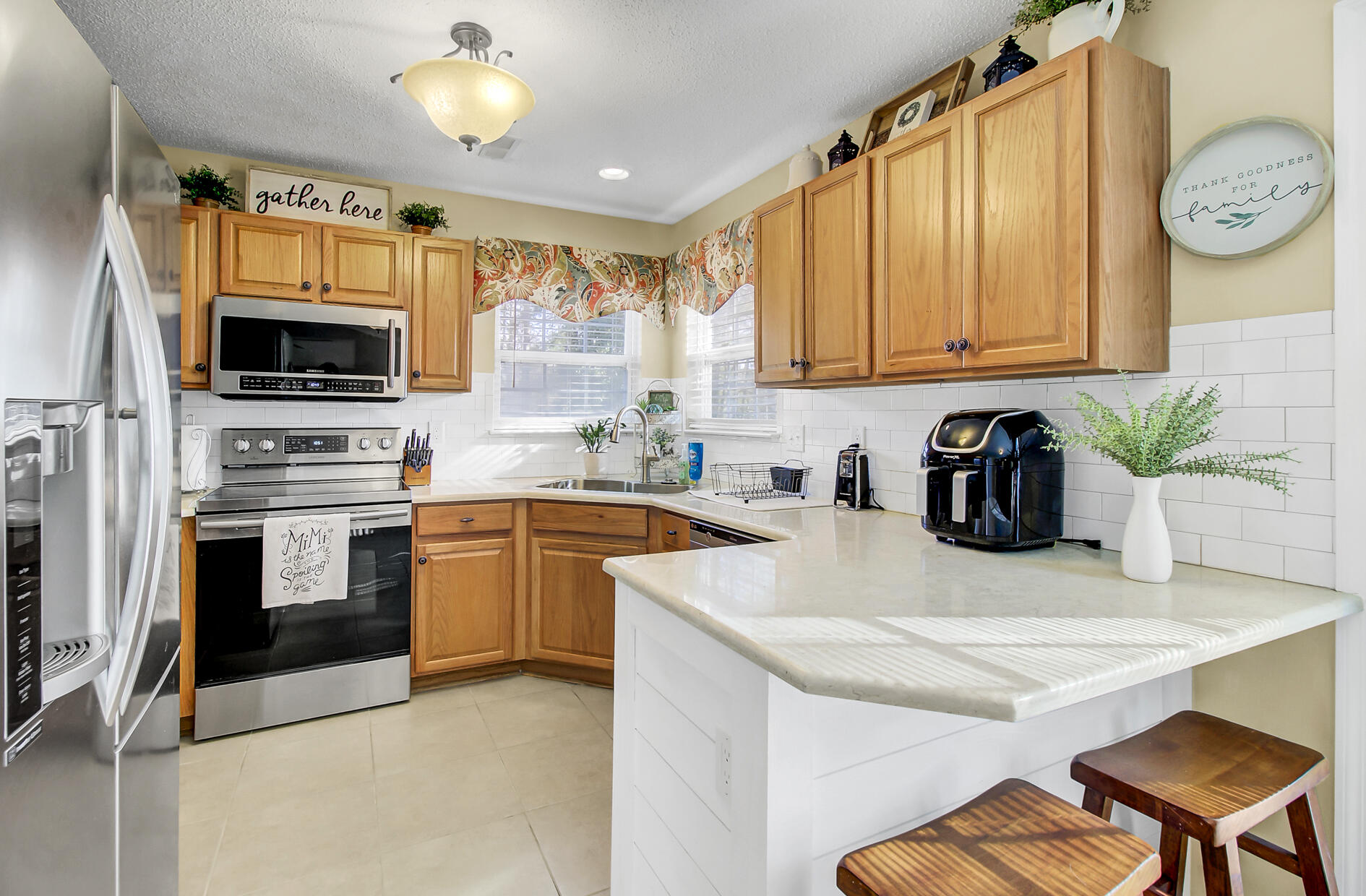 1037 Cobblestone Boulevard