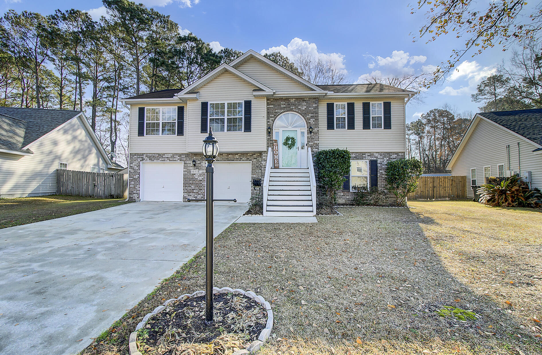 1037 Cobblestone Boulevard
