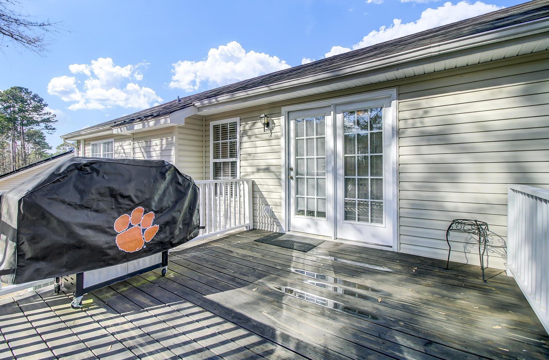 1037 Cobblestone Boulevard