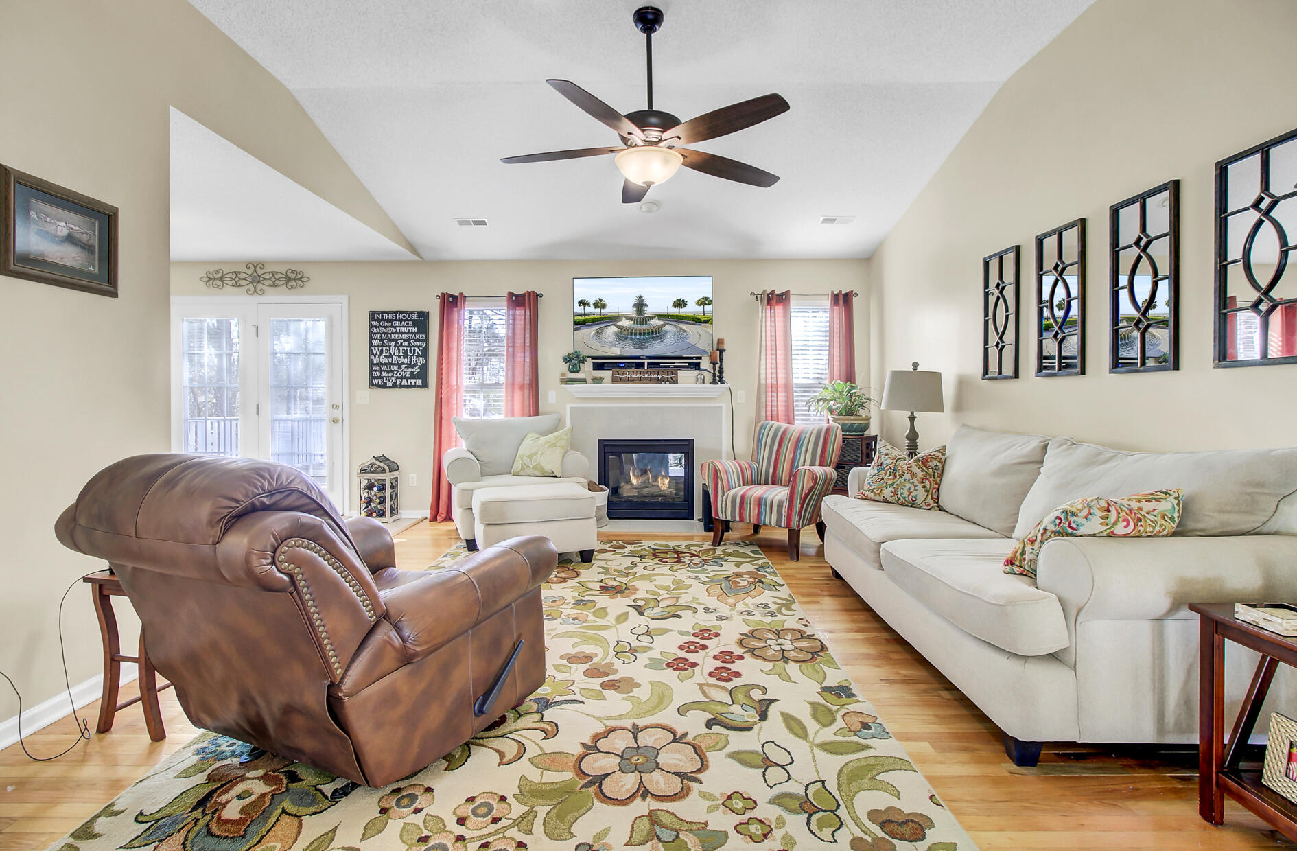 1037 Cobblestone Boulevard