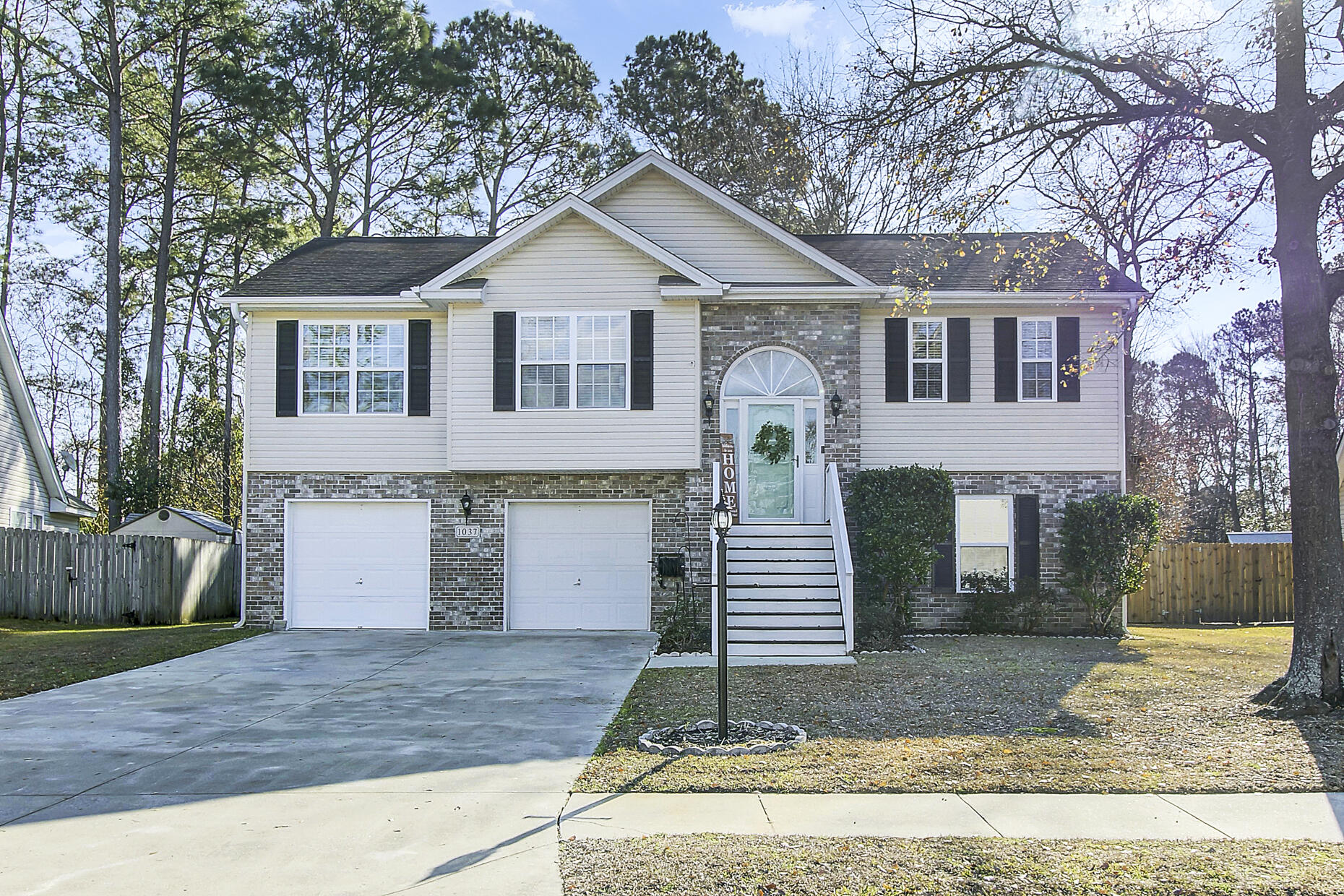 1037 Cobblestone Boulevard