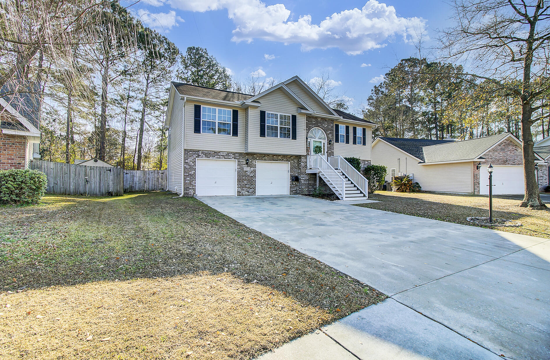 1037 Cobblestone Boulevard