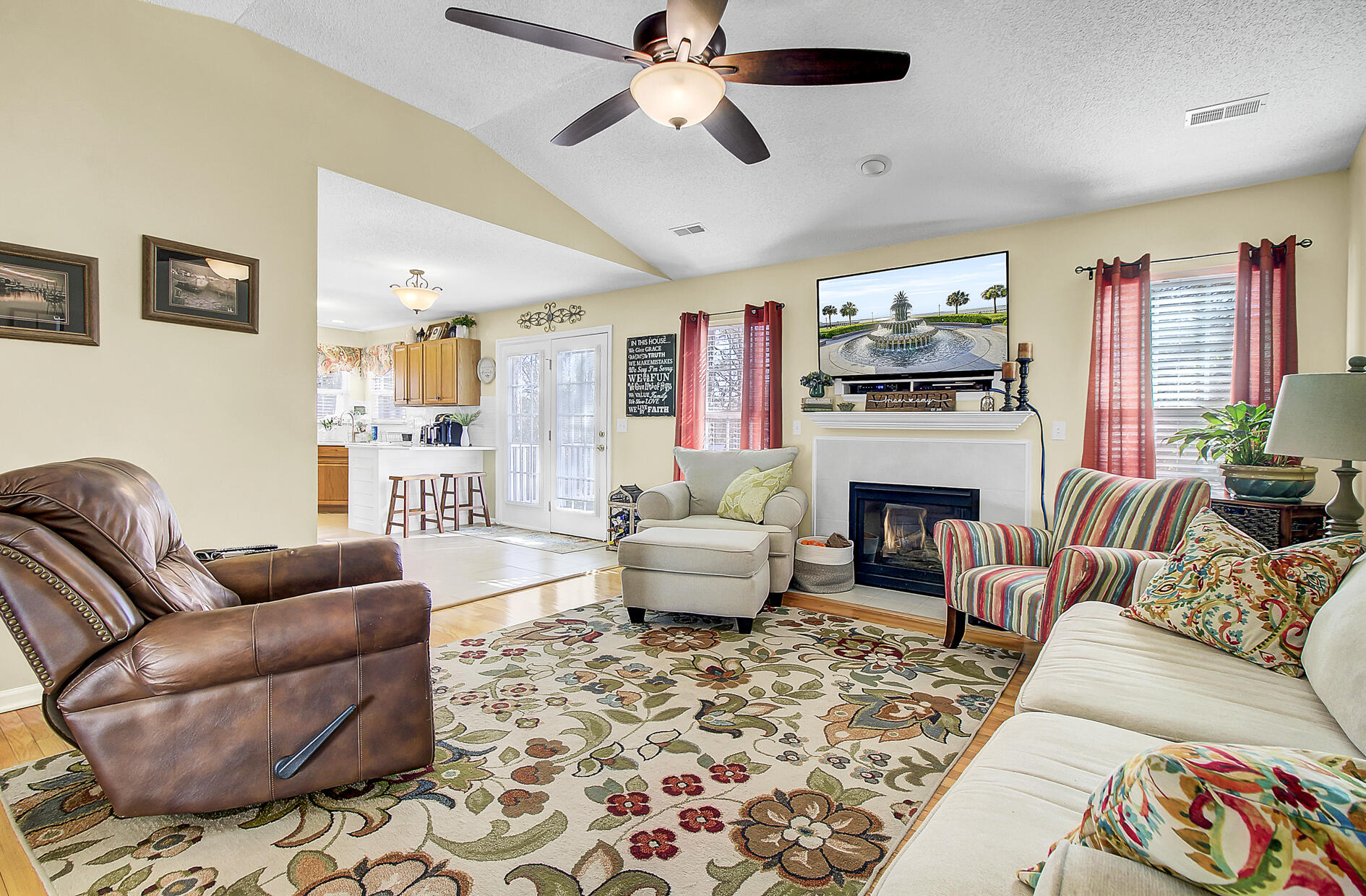 1037 Cobblestone Boulevard