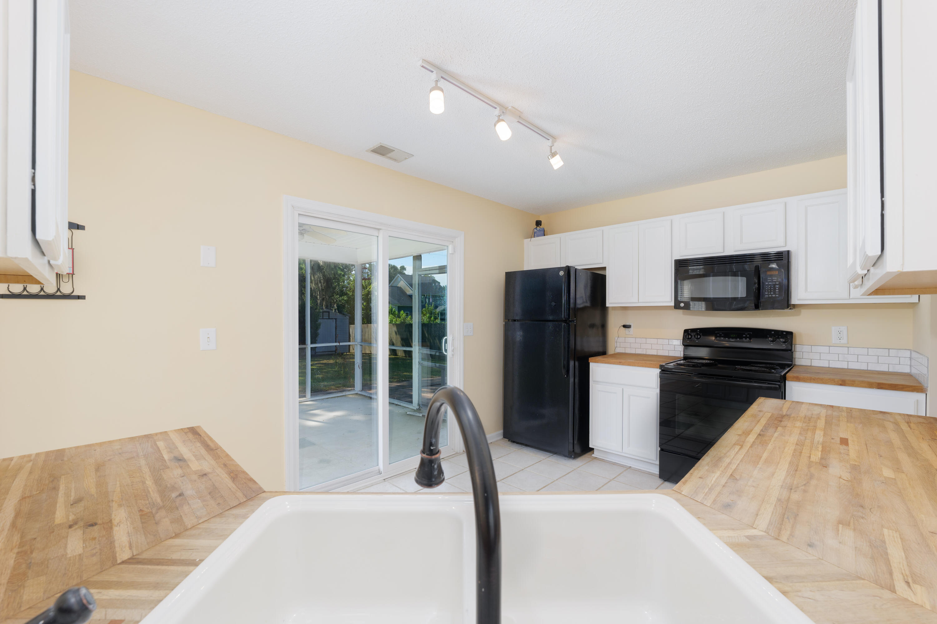 147 Hainsworth Drive