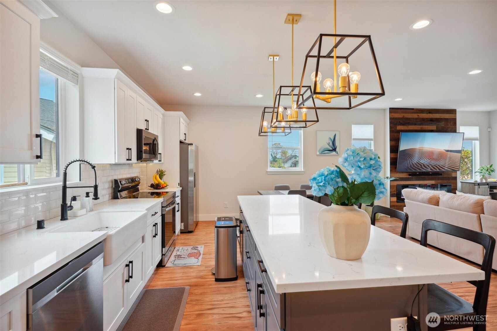 2911 S Puget Sound Avenue