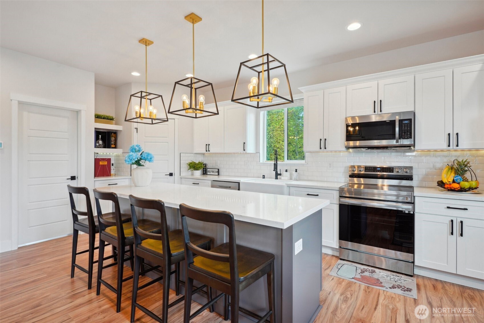 2911 S Puget Sound Avenue