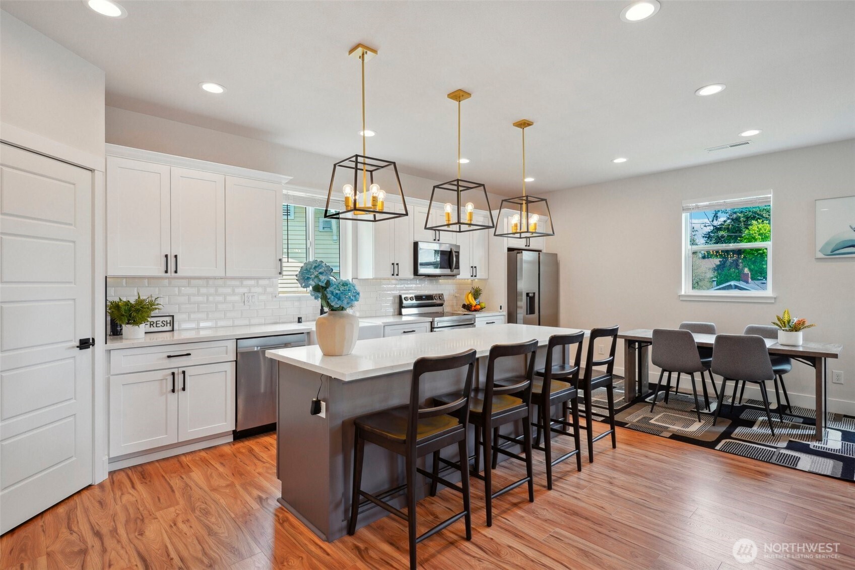 2911 S Puget Sound Avenue