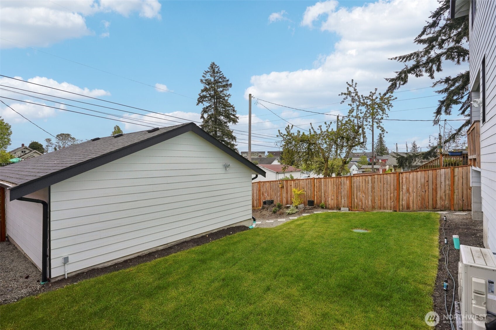 2911 S Puget Sound Avenue