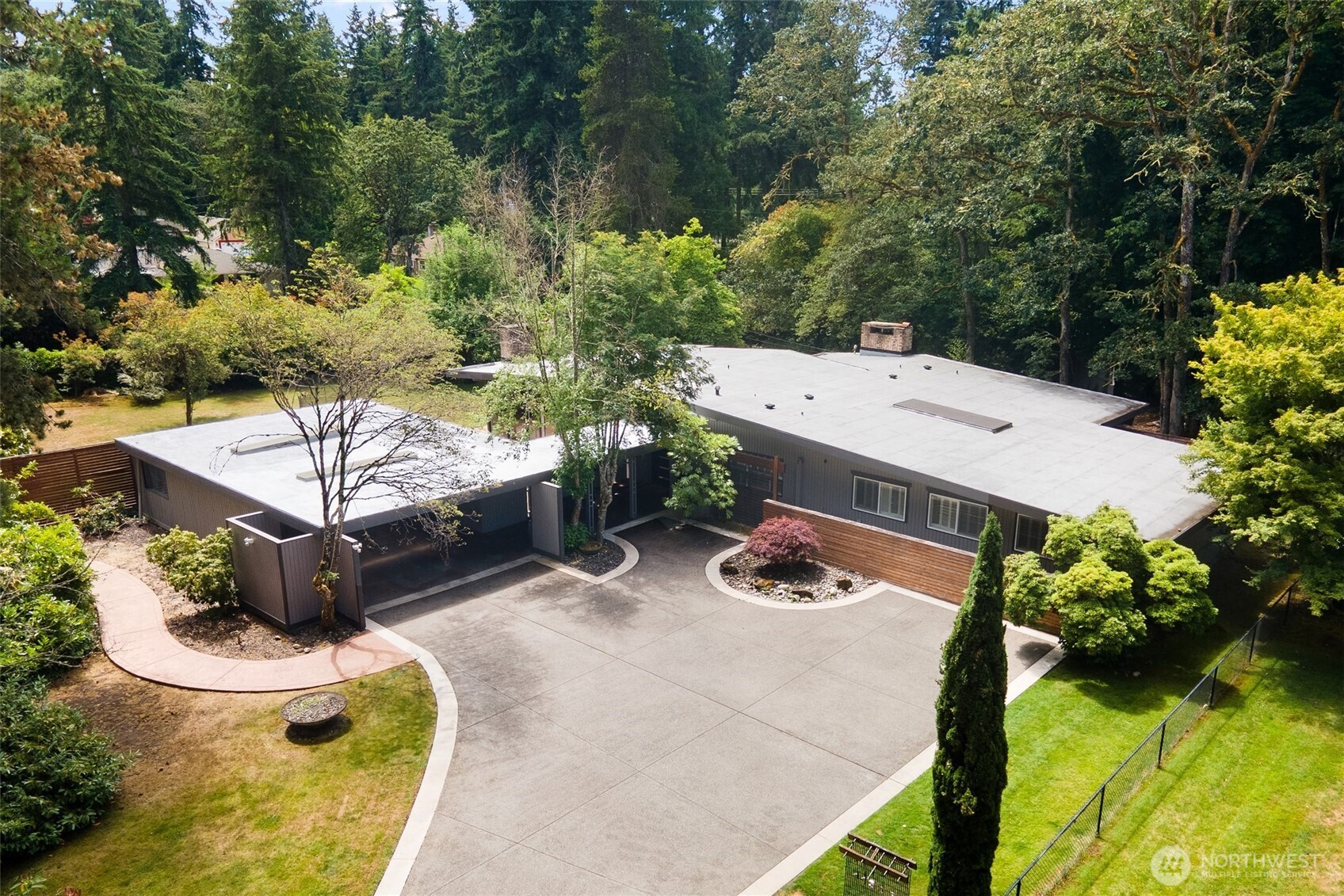11508 Clovercrest Drive SW
