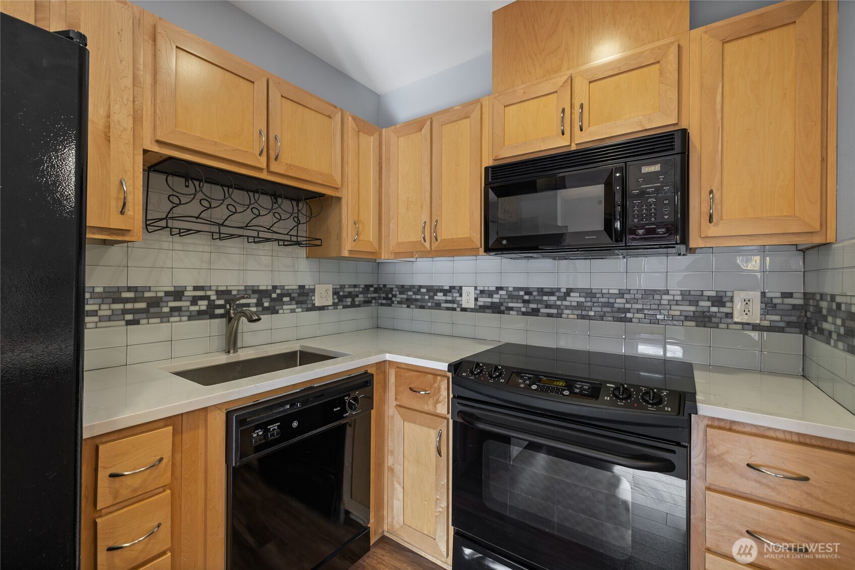 210 W Pioneer Avenue Unit: 207