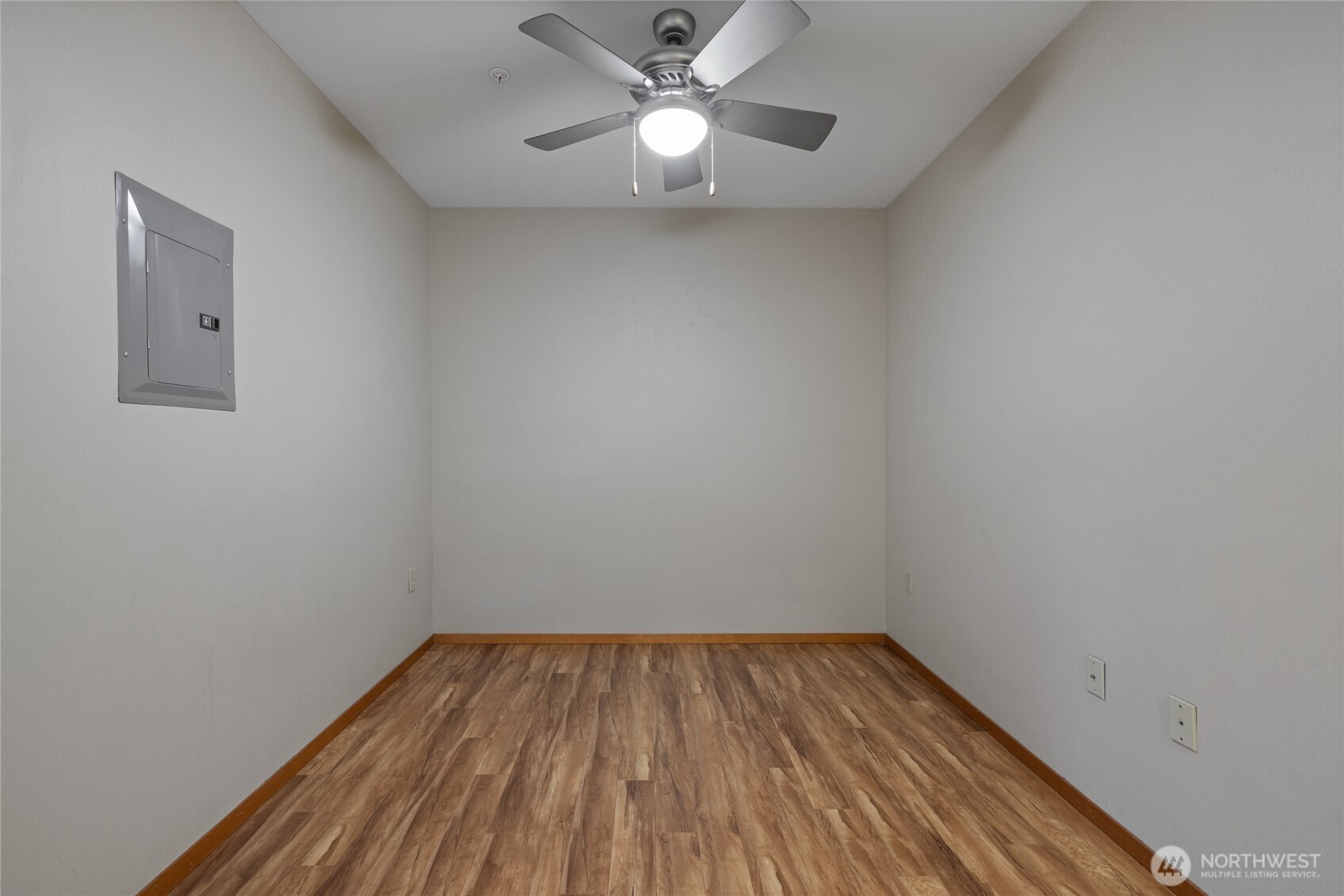 210 W Pioneer Avenue Unit: 207