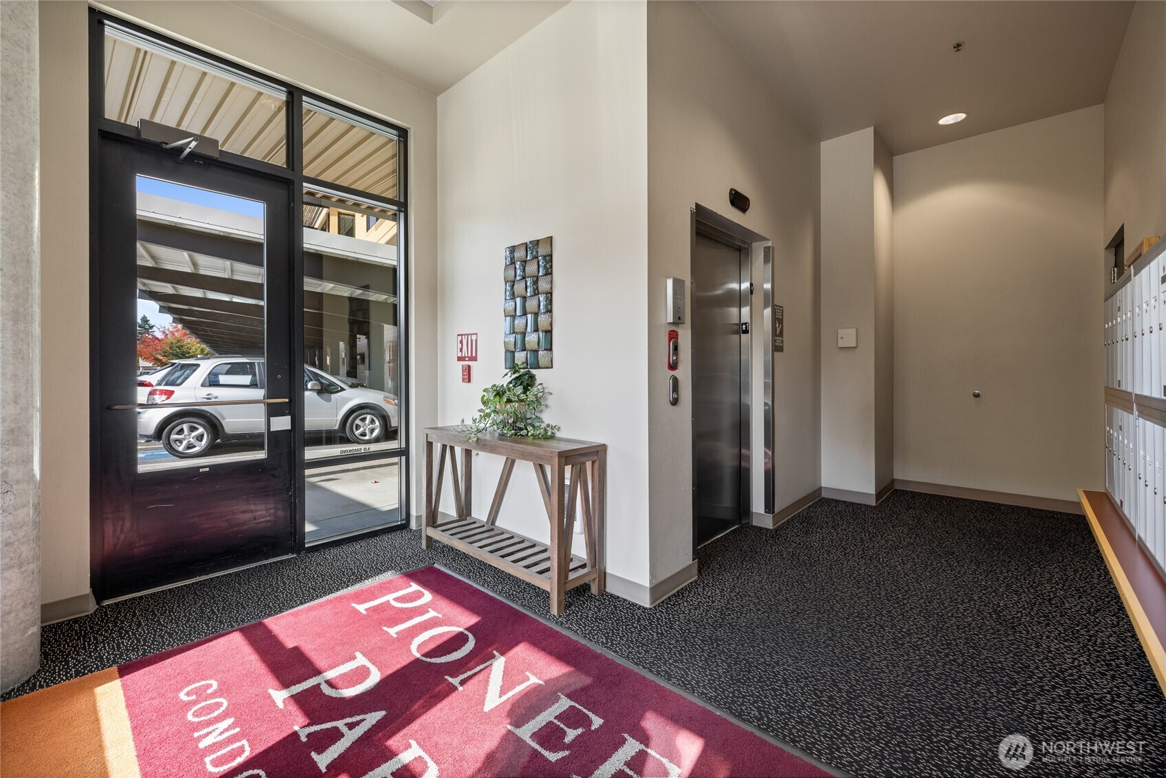 210 W Pioneer Avenue Unit: 207