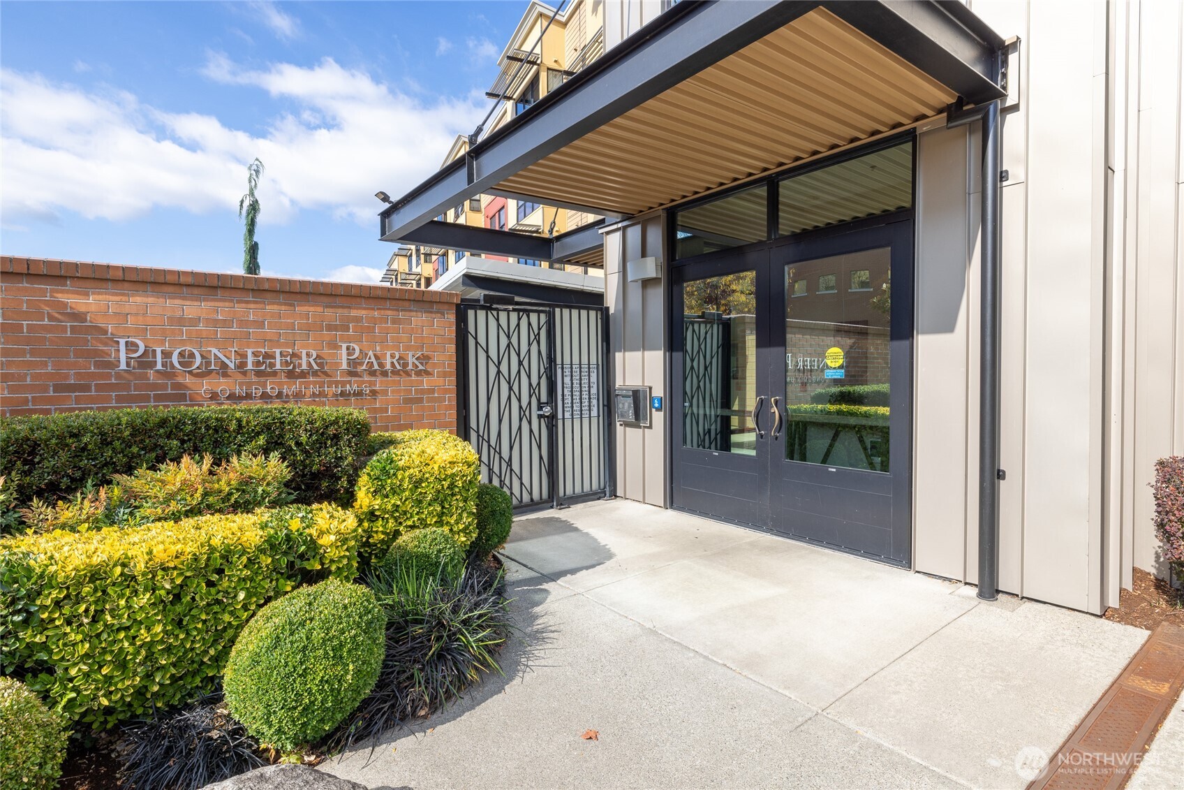210 W Pioneer Avenue Unit: 207