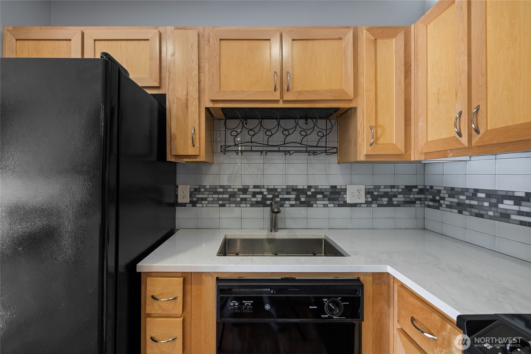 210 W Pioneer Avenue Unit: 207